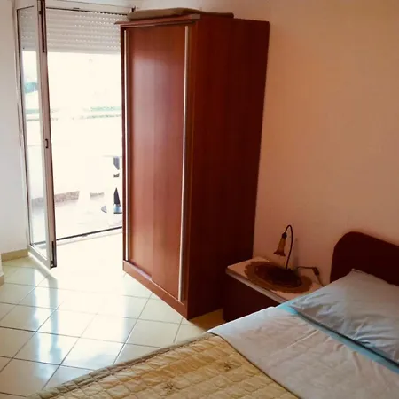 Angelina Jolie Apartman *
