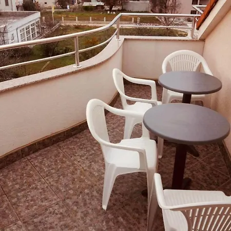 Angelina Jolie Apartman *